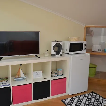 Cozy Studio At Carcavelos Beach Apartament